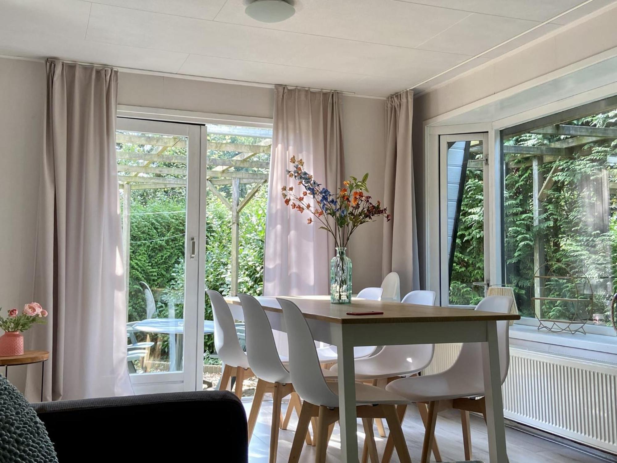 Veluwe Vakanties Chalets With Private Barrel Sauna - With Pool Bar And Restaurant Facilities In The Veluwe National Park Putten Exterior foto