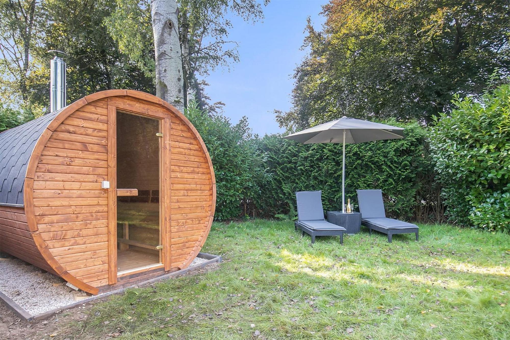 Veluwe Vakanties Chalets With Private Barrel Sauna - With Pool Bar And Restaurant Facilities In The Veluwe National Park Putten Exterior foto
