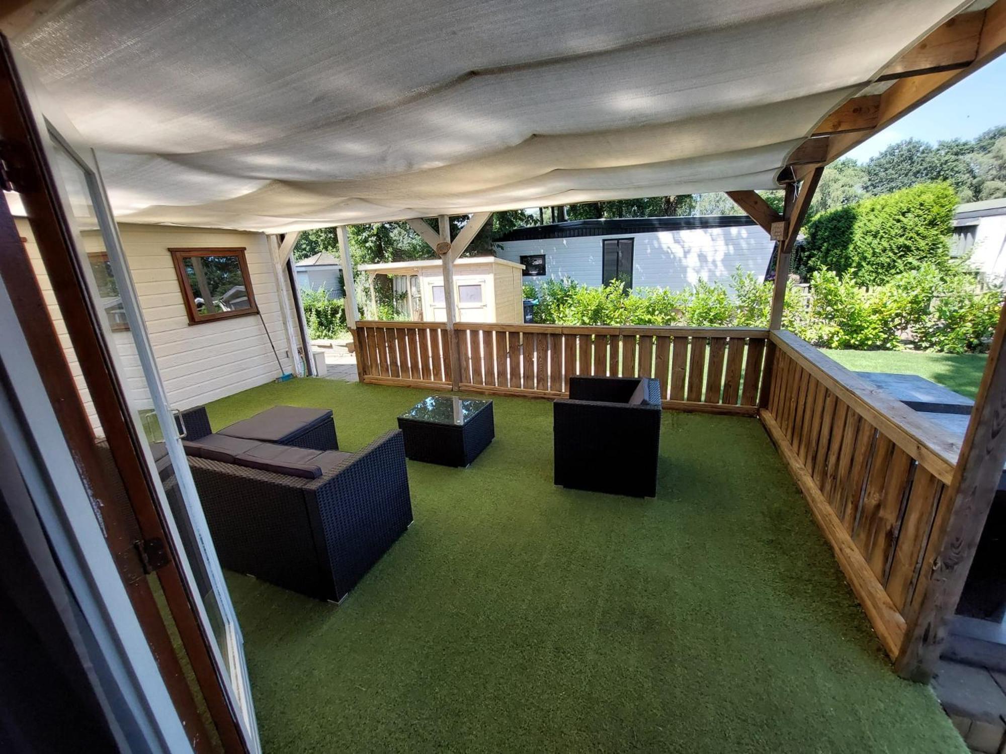 Veluwe Vakanties Chalets With Private Barrel Sauna - With Pool Bar And Restaurant Facilities In The Veluwe National Park Putten Quarto foto
