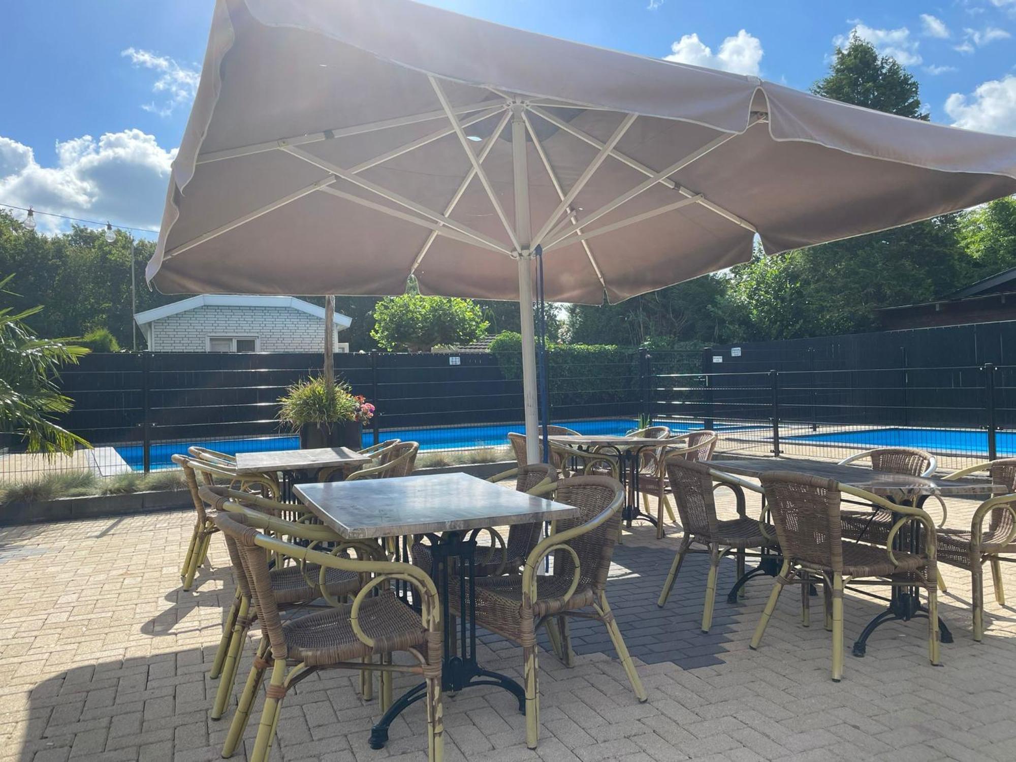 Veluwe Vakanties Chalets With Private Barrel Sauna - With Pool Bar And Restaurant Facilities In The Veluwe National Park Putten Exterior foto