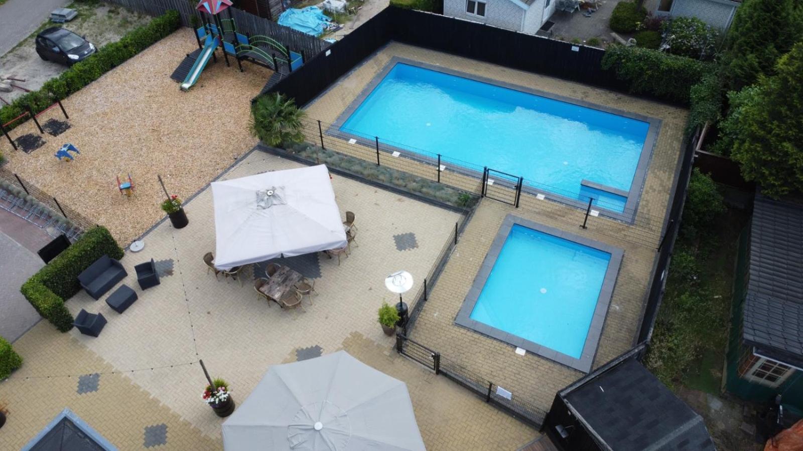 Veluwe Vakanties Chalets With Private Barrel Sauna - With Pool Bar And Restaurant Facilities In The Veluwe National Park Putten Exterior foto